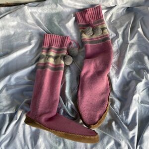 Vintage PINK Victoria's Secret Knit Slipper Socks Moccasins Logo Dog Pom Pom M